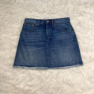 Madewell Rigid Denim A-Line Mini Skirt in Leandra Wash raw Hem size 29 NWOT